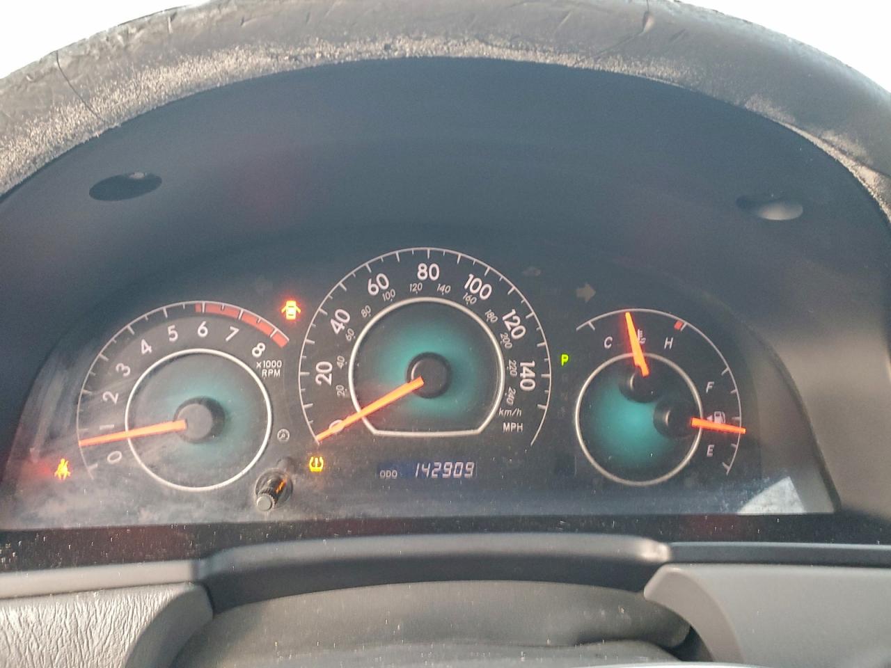 Toyota Camry Se Image 6