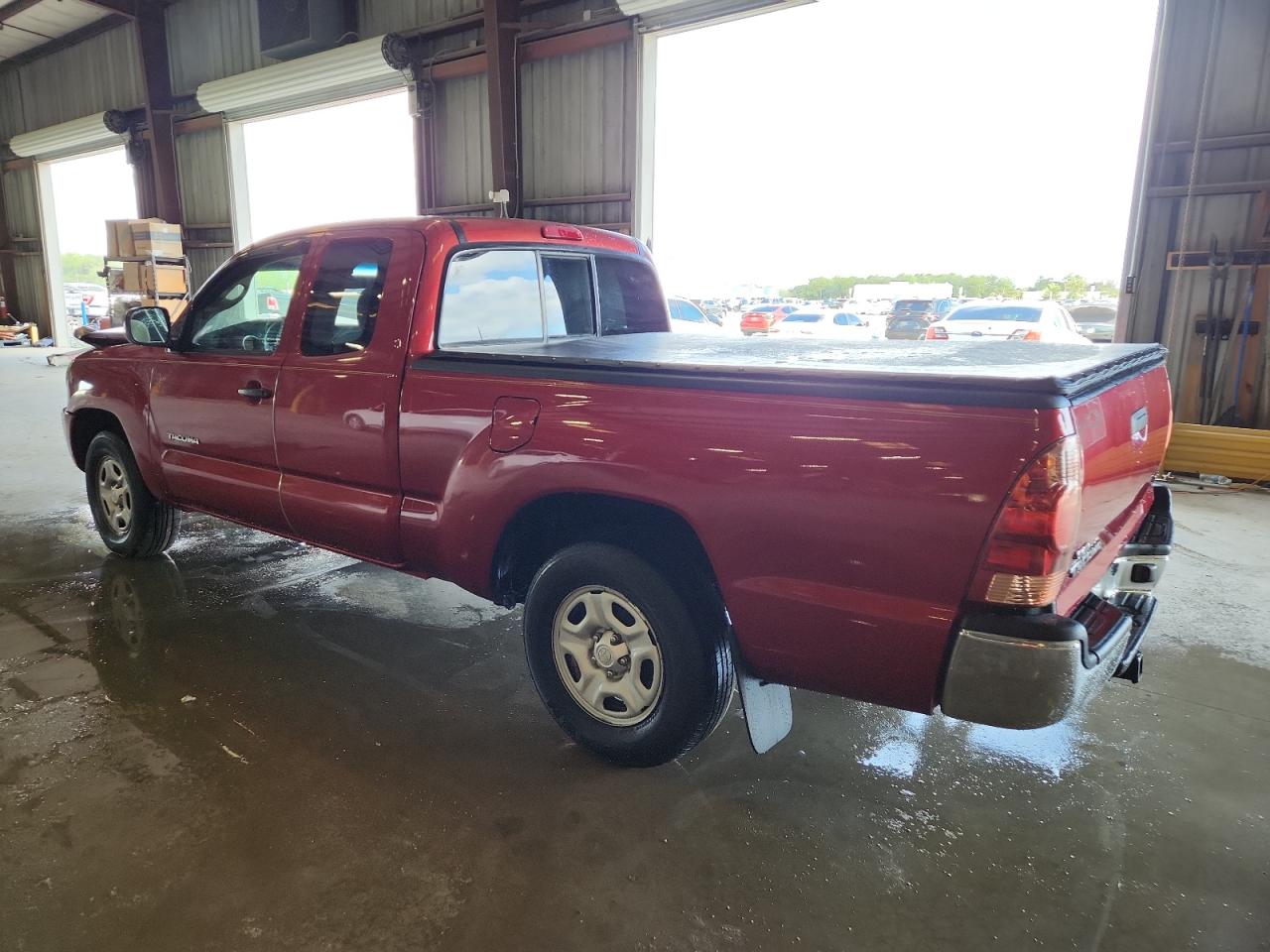 Toyota Tacoma Access Cab Image 3