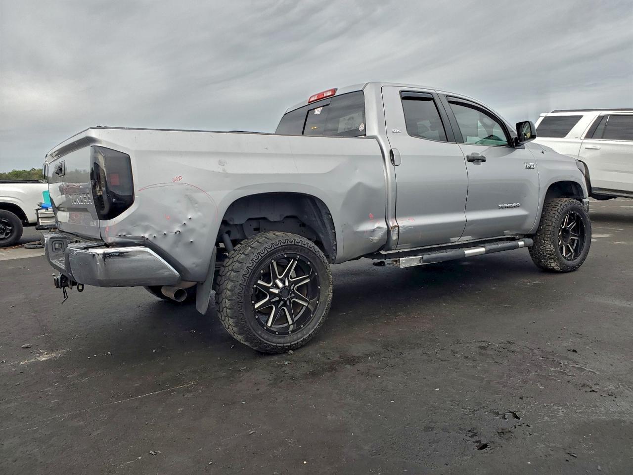Toyota Tundra Double Cab Sr Image 2