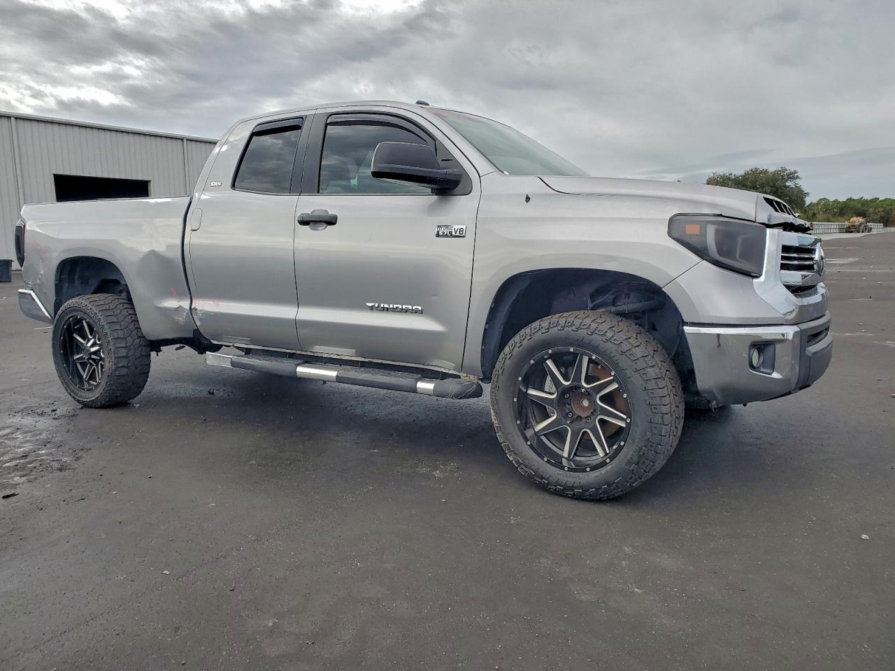 Toyota Tundra Double Cab Sr Image 9