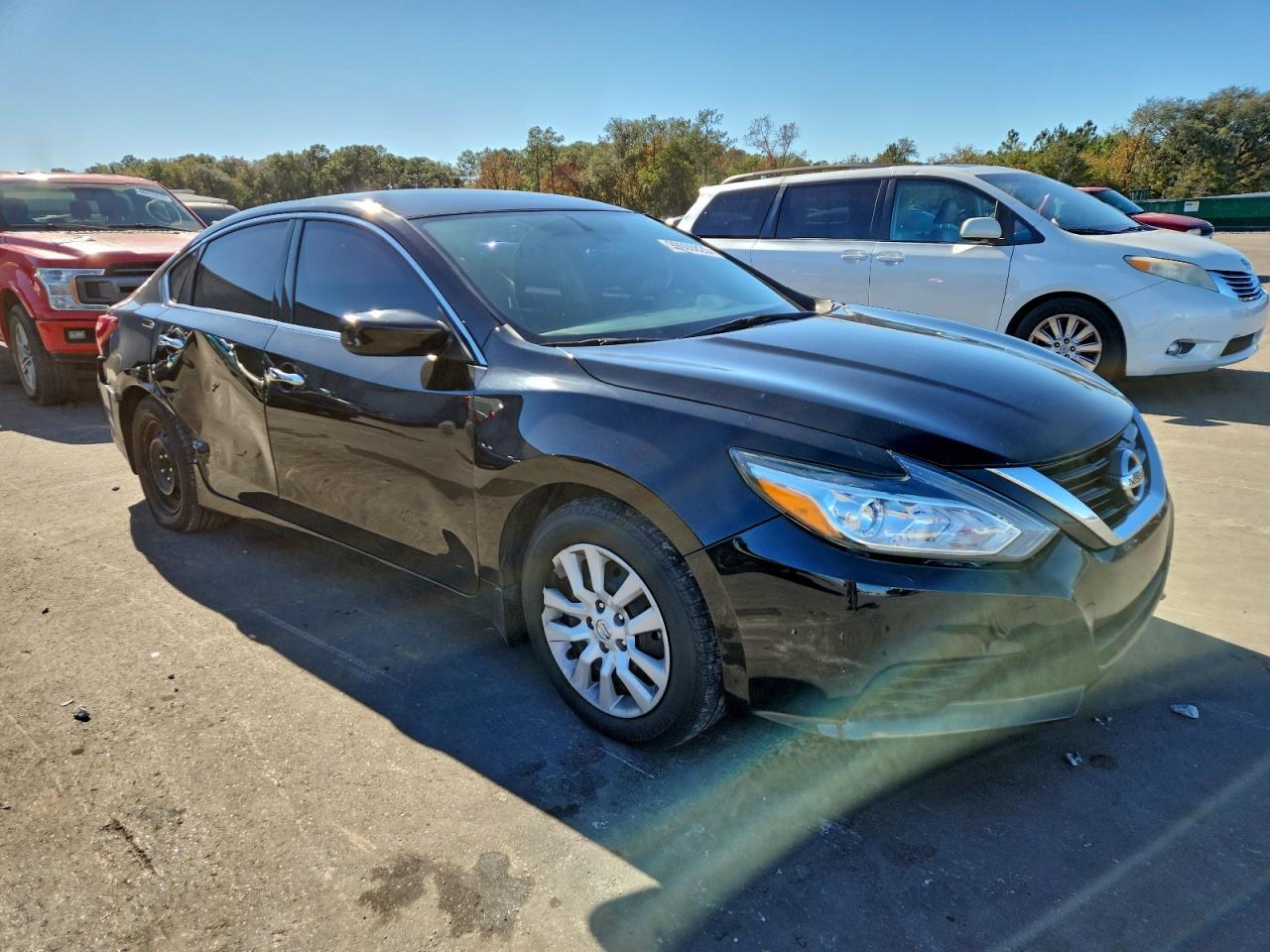 Nissan Altima 2.5 Image 3