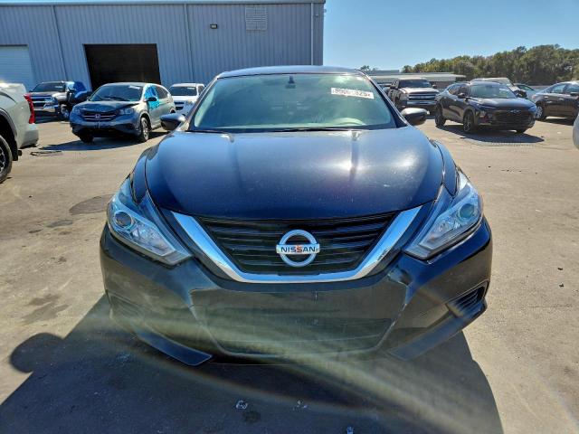 Nissan Altima 2.5 Image 4