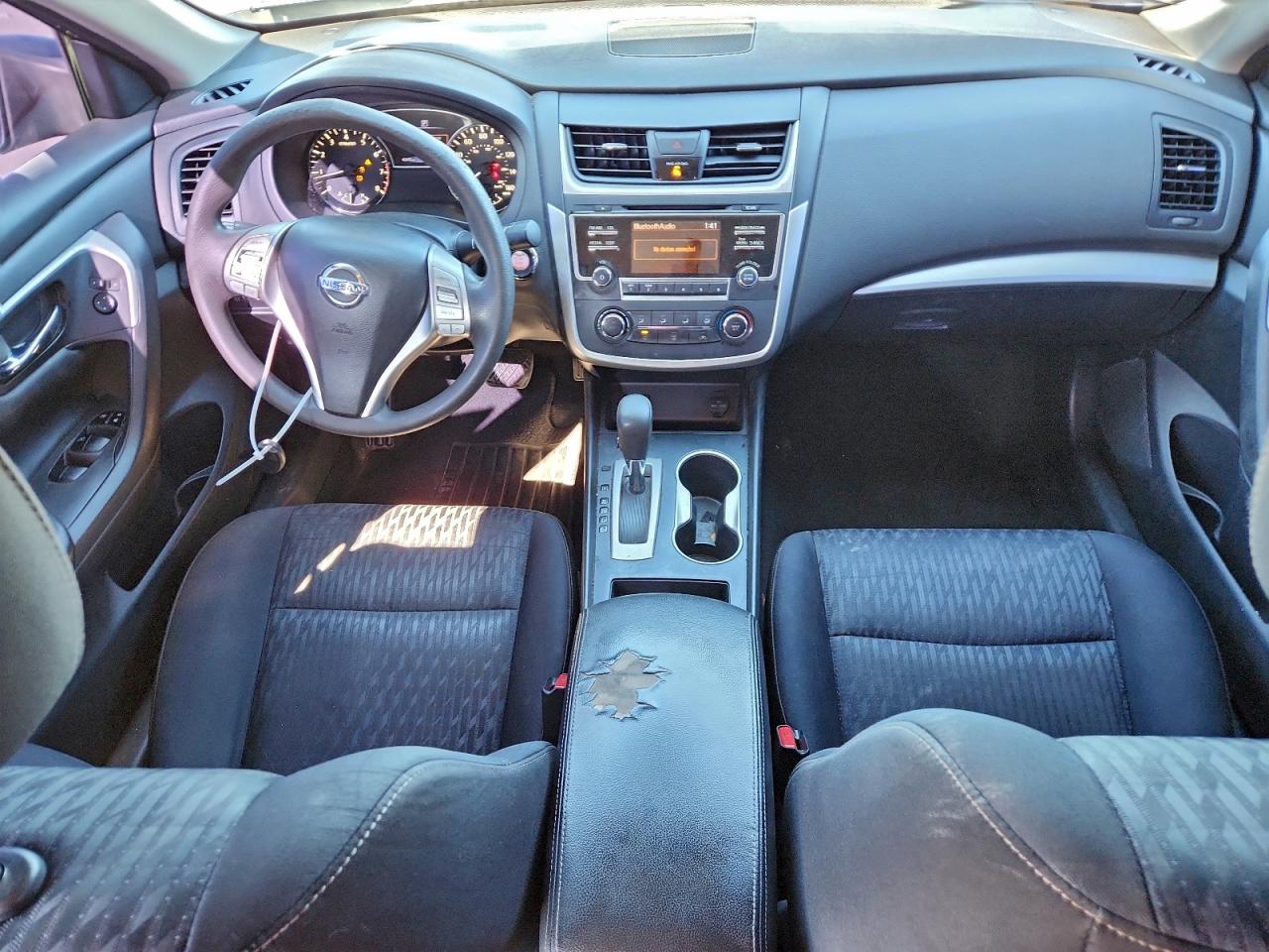 Nissan Altima 2.5 Image 2