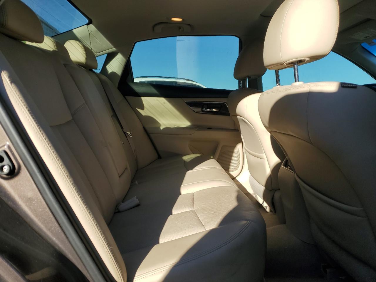 Nissan Altima 2.5 Image 9