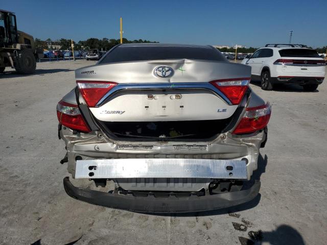 Toyota Camry Le Image 3