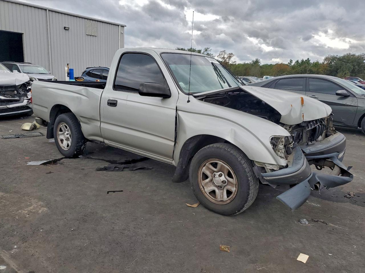 Toyota Tacoma Image 12