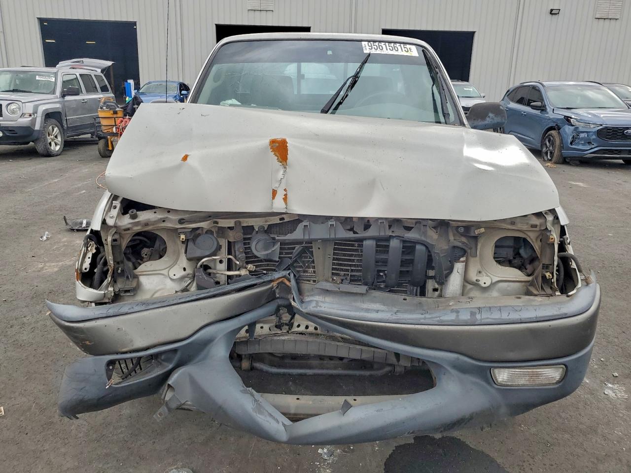 Toyota Tacoma Image 7