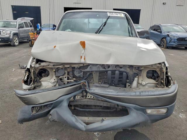 Toyota Tacoma Image 7