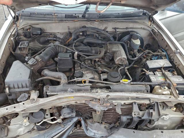 Toyota Tacoma Image 9