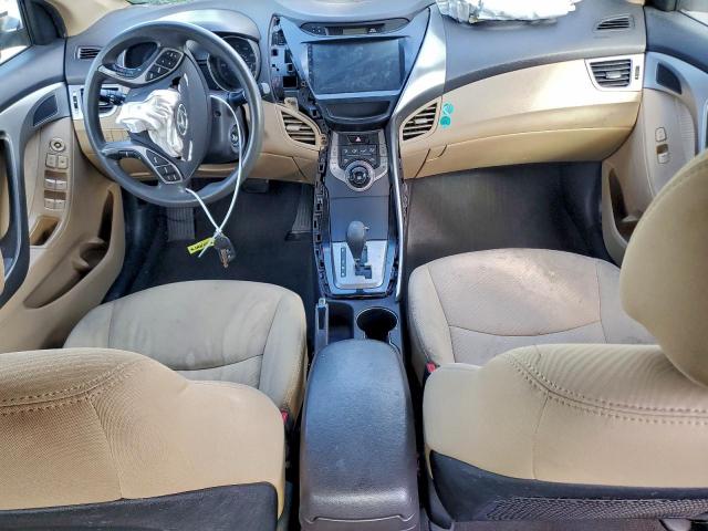 Hyundai ELANTRA Gls Image 10