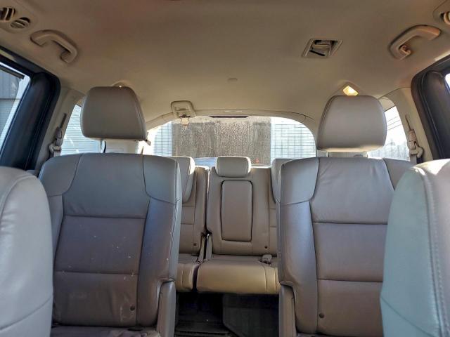 Honda Odyssey Touring Image 6