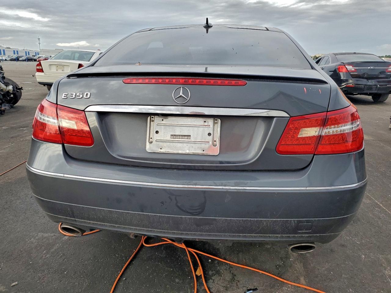 Mercedes-Benz E-Class 350 Image 5