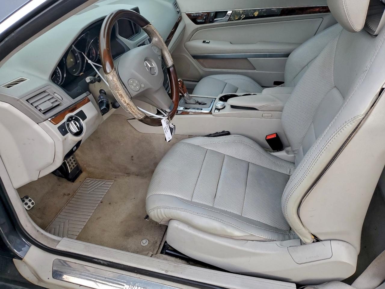 Mercedes-Benz E-Class 350 Image 10