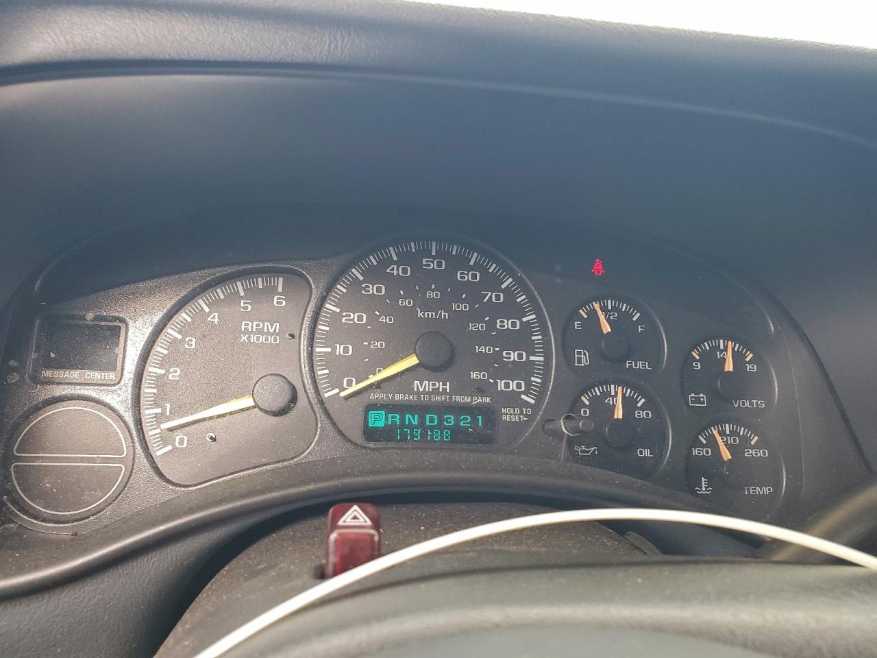 Chevrolet Silverado C1500 Image 4