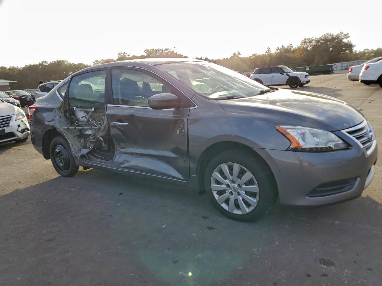 Nissan Sentra S Image 4