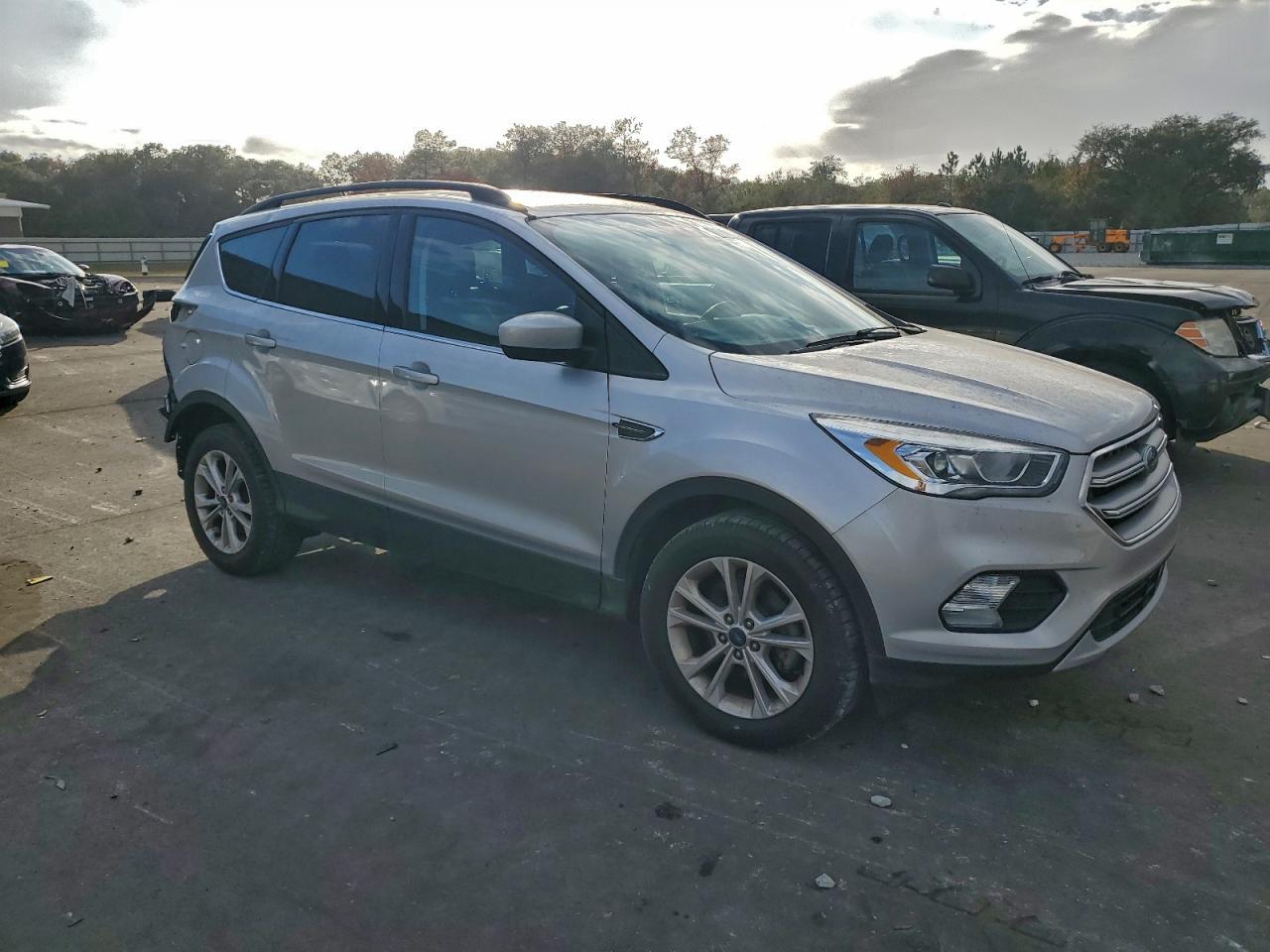 Ford Escape Se Image 3