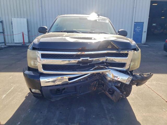 Chevrolet Silverado K1500 Lt Image 2