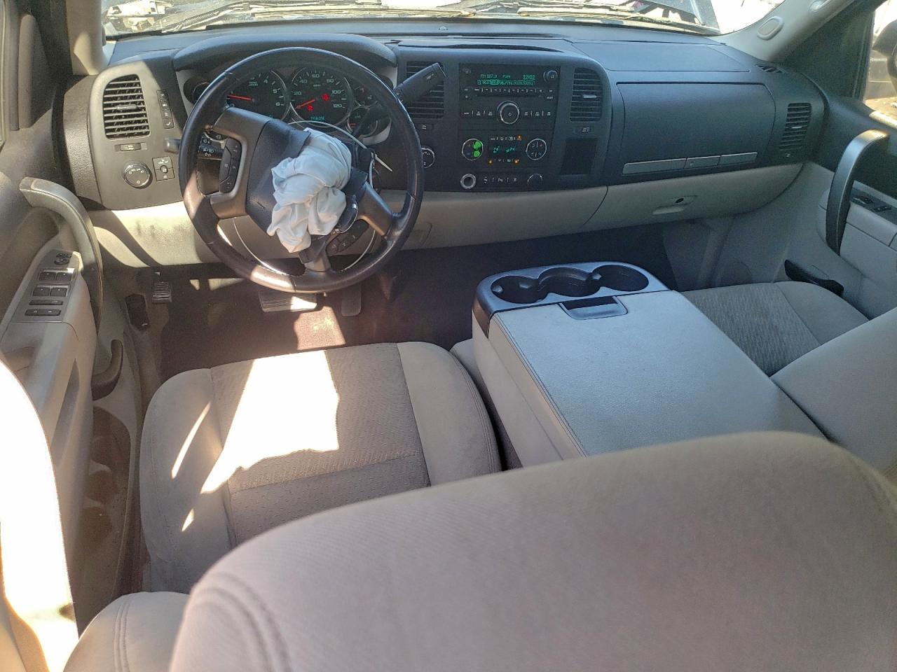 Chevrolet Silverado K1500 Lt Image 10