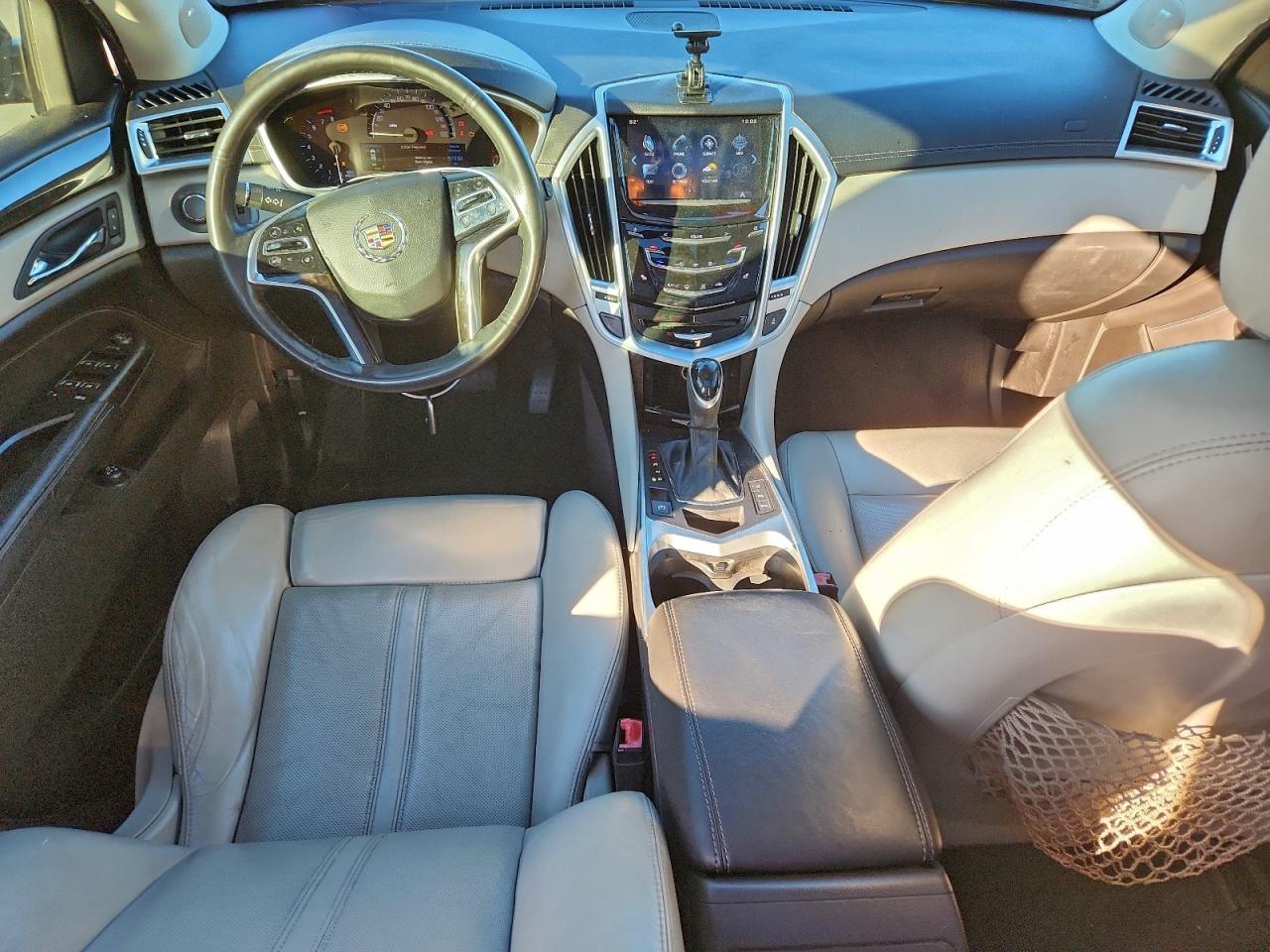 Cadillac SRX Luxury Collection Image 9