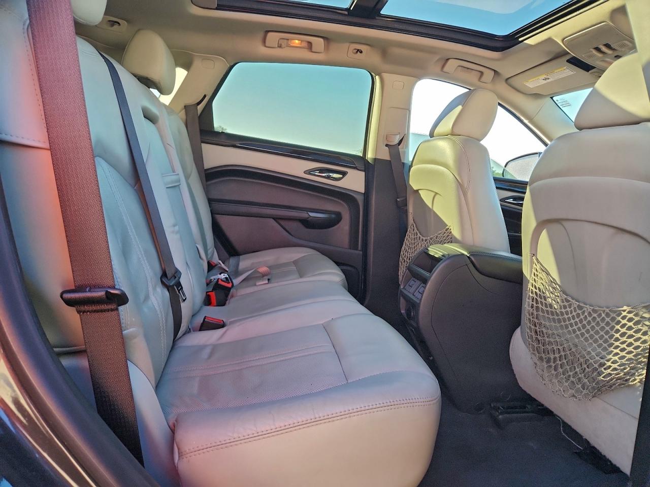 Cadillac SRX Luxury Collection Image 12