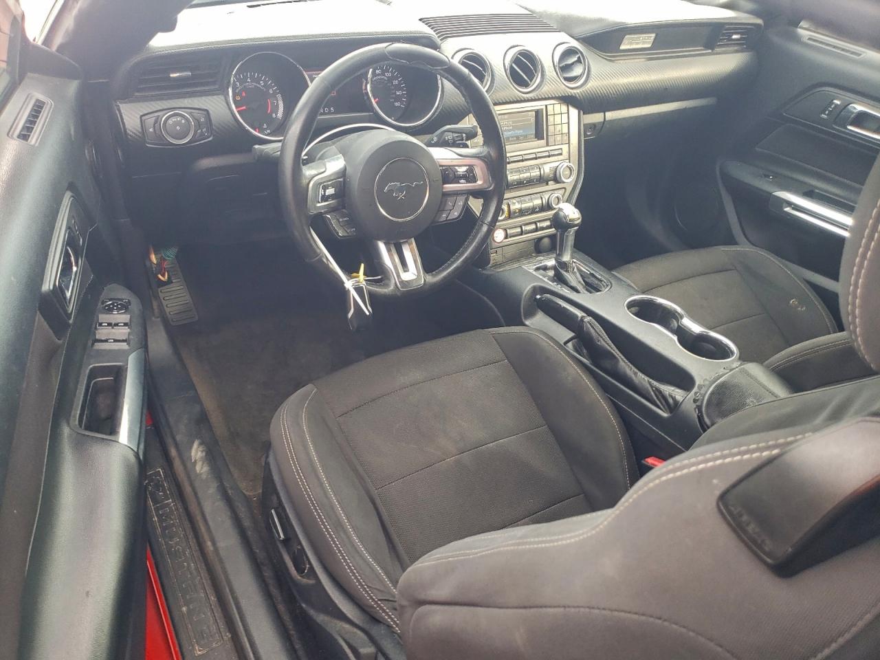 Ford Mustang Image 8