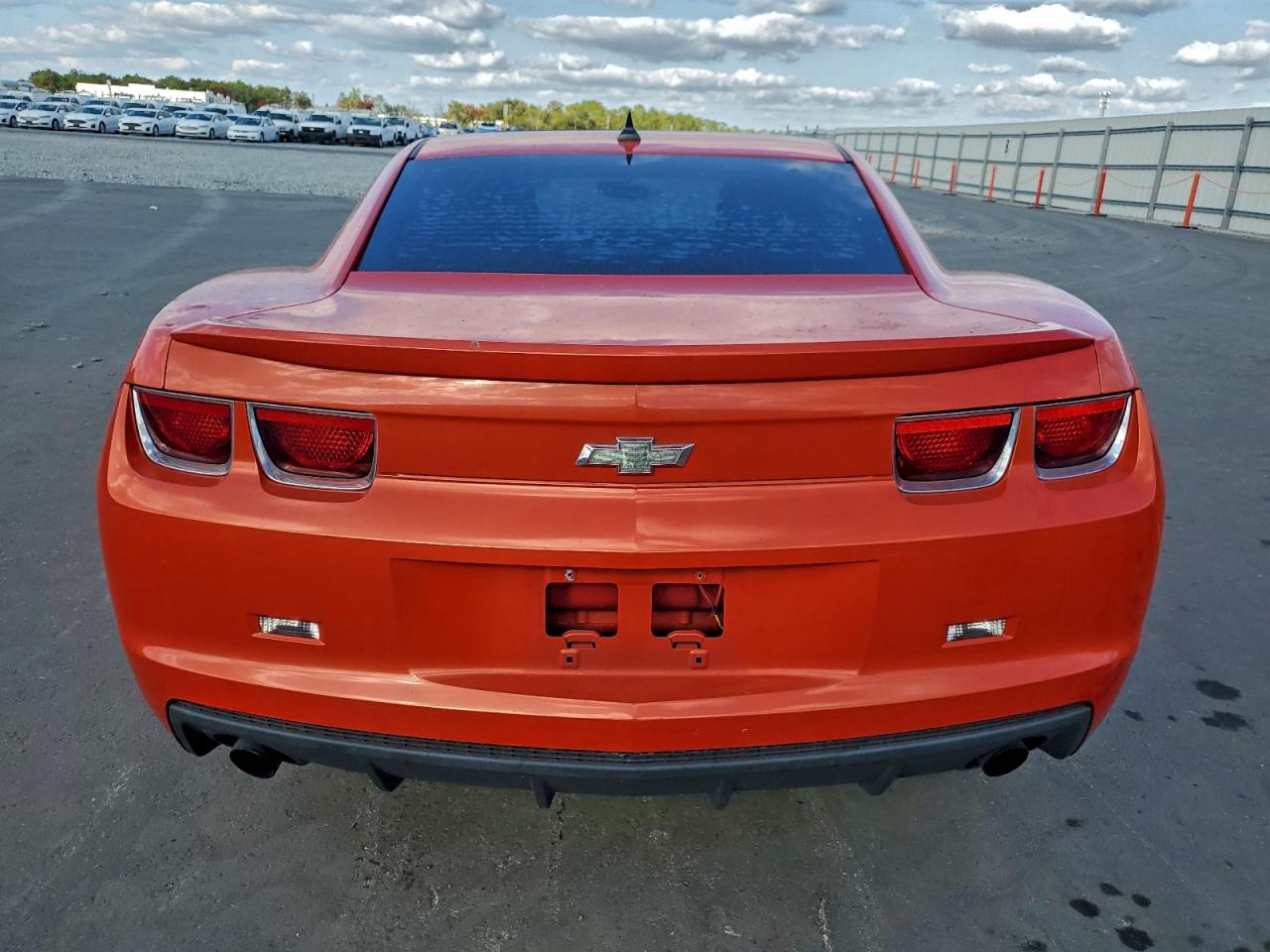 Chevrolet Camaro Lt Image 9