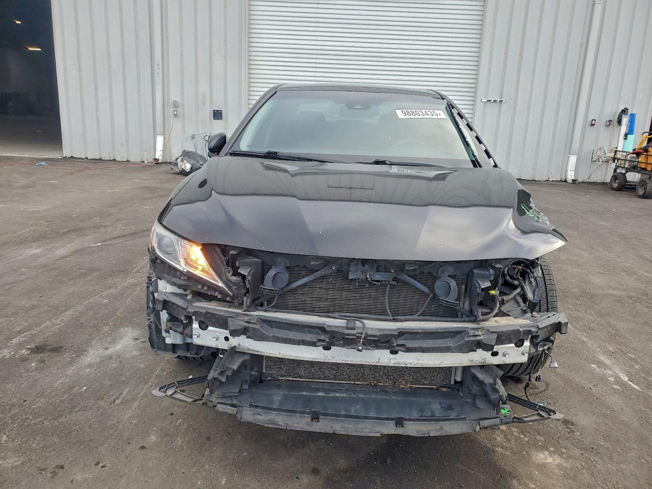 Toyota Camry L Image 7