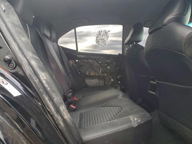 Toyota Camry L Image 8