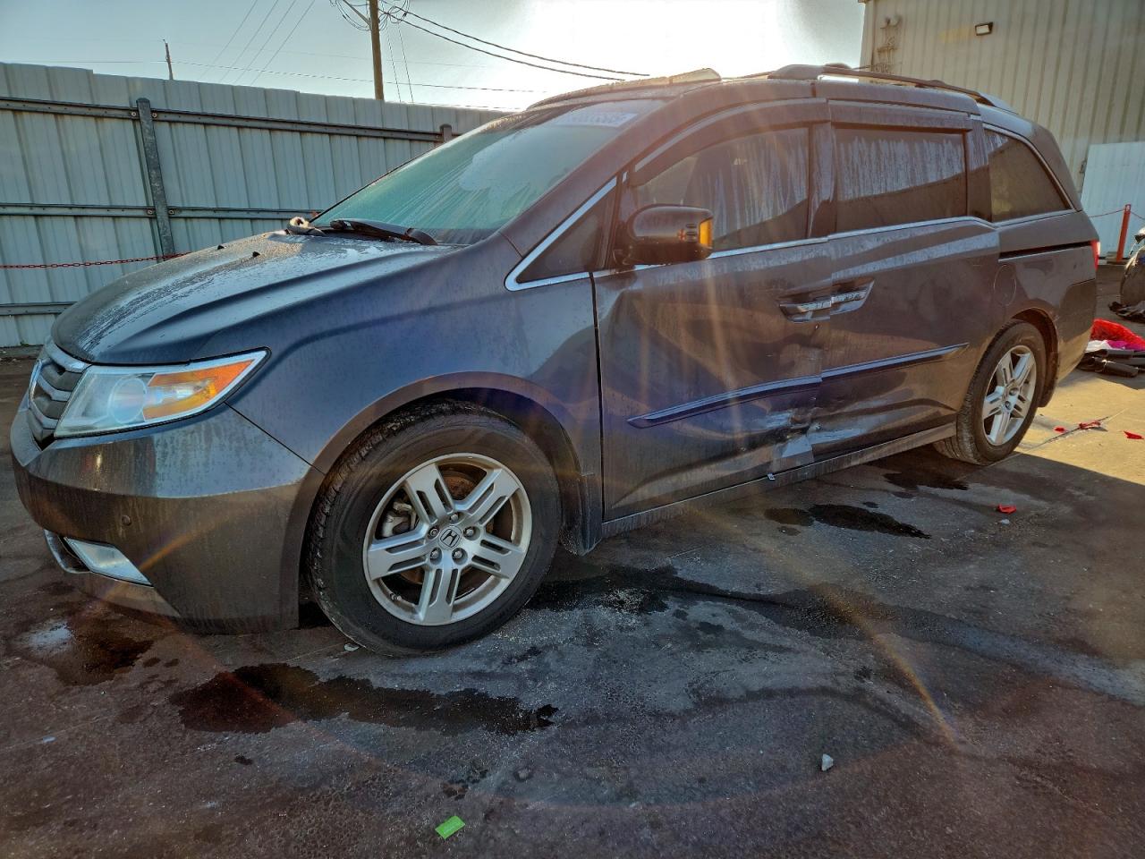 Honda Odyssey Touring Image 1