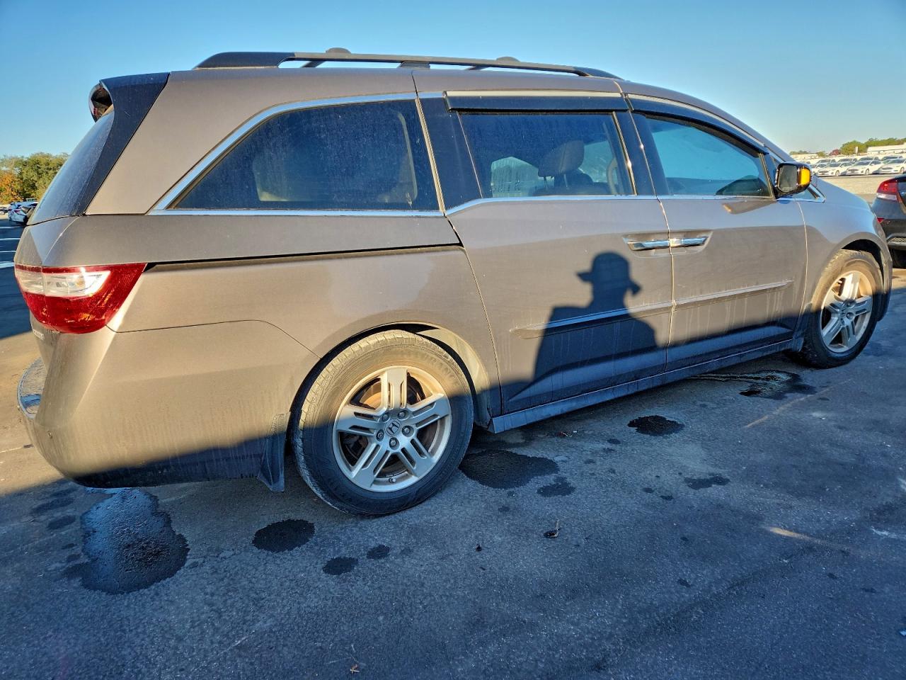 Honda Odyssey Touring Image 12