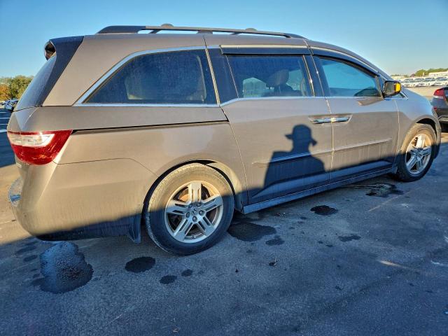 Honda Odyssey Touring Image 12