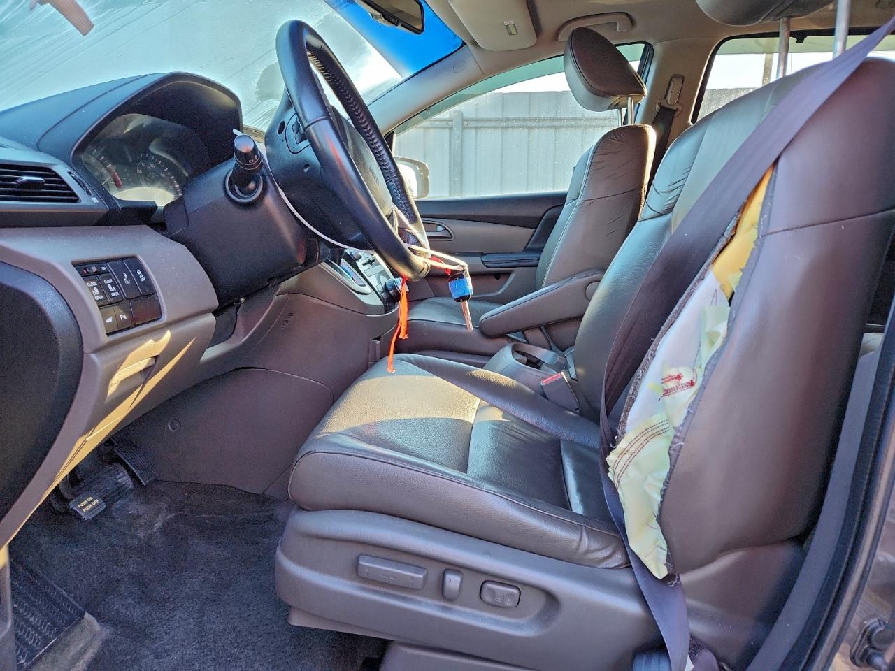 Honda Odyssey Touring Image 9