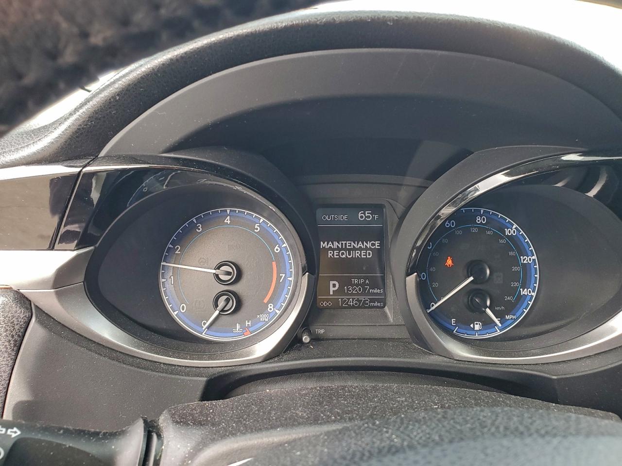 Toyota Corolla L Image 10