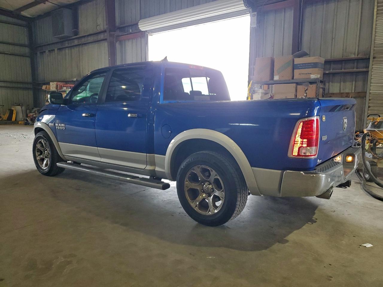 Ram 1500 Laramie Image 4