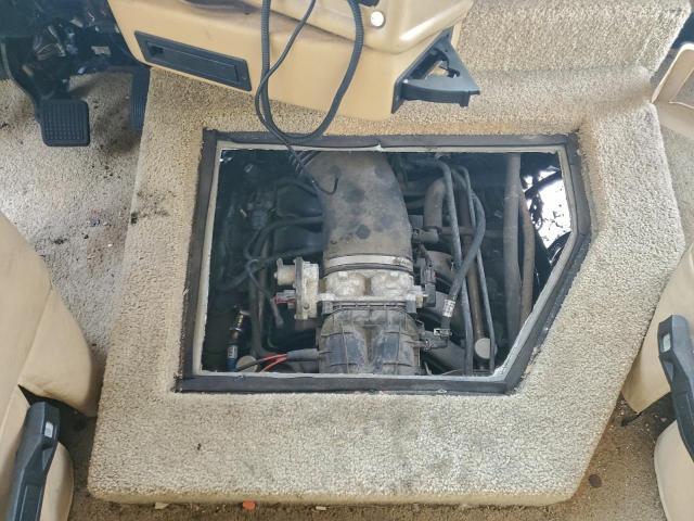 Ford F-550 Super Duty Stripped Chassis Image 6