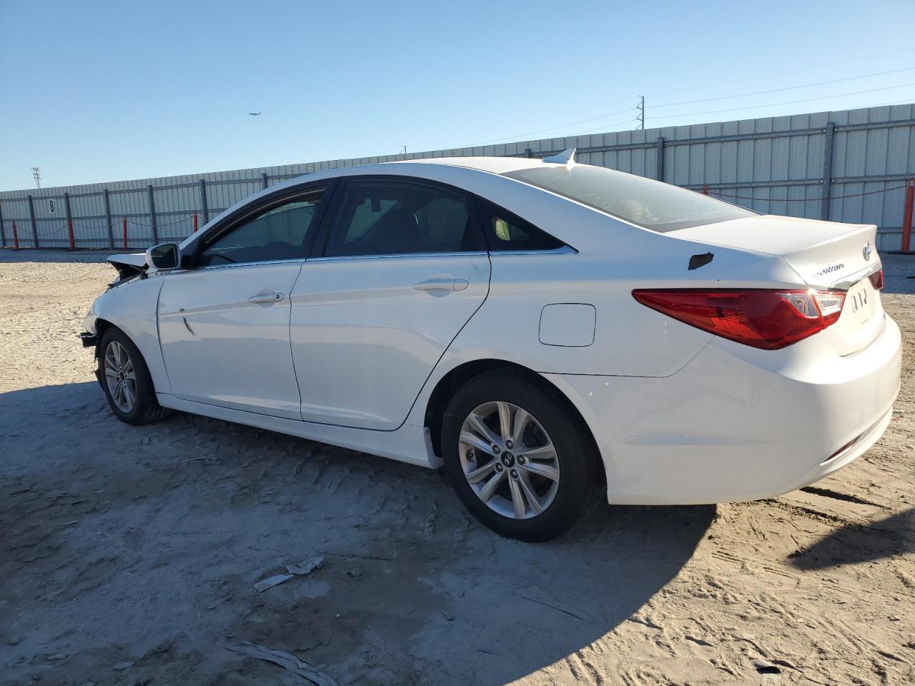 Hyundai SONATA Gls Image 12