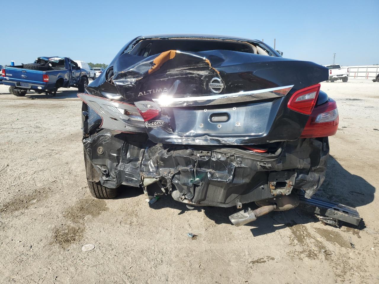 Nissan Altima 2.5 Image 10