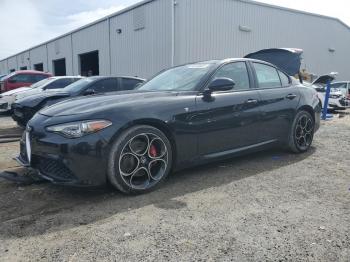  Salvage Alfa Romeo Giulia Sup