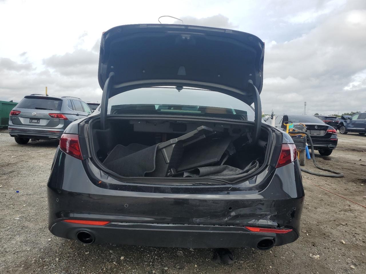 Alfa Romeo Giulia Sup Super Image 12