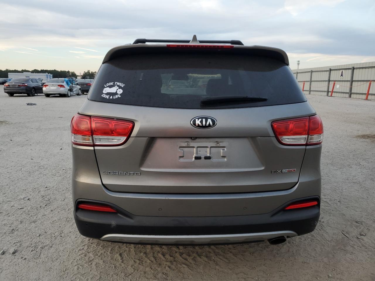 Kia Sorento Ex Image 9