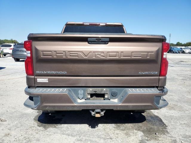 Chevrolet Silverado K1500 Custom Image 3