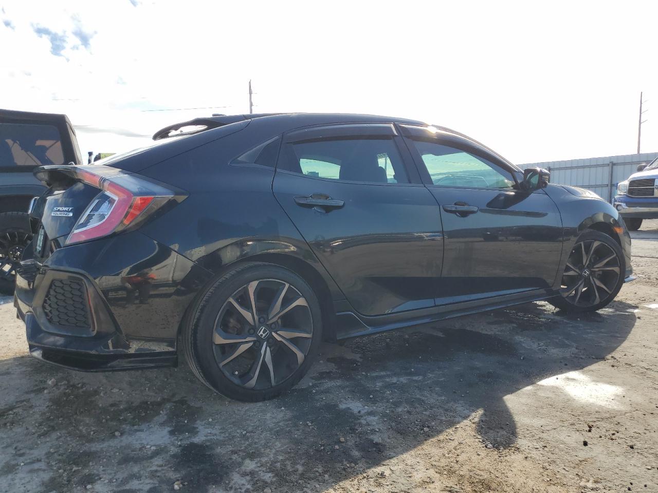 Honda Civic Sport Touring Image 13