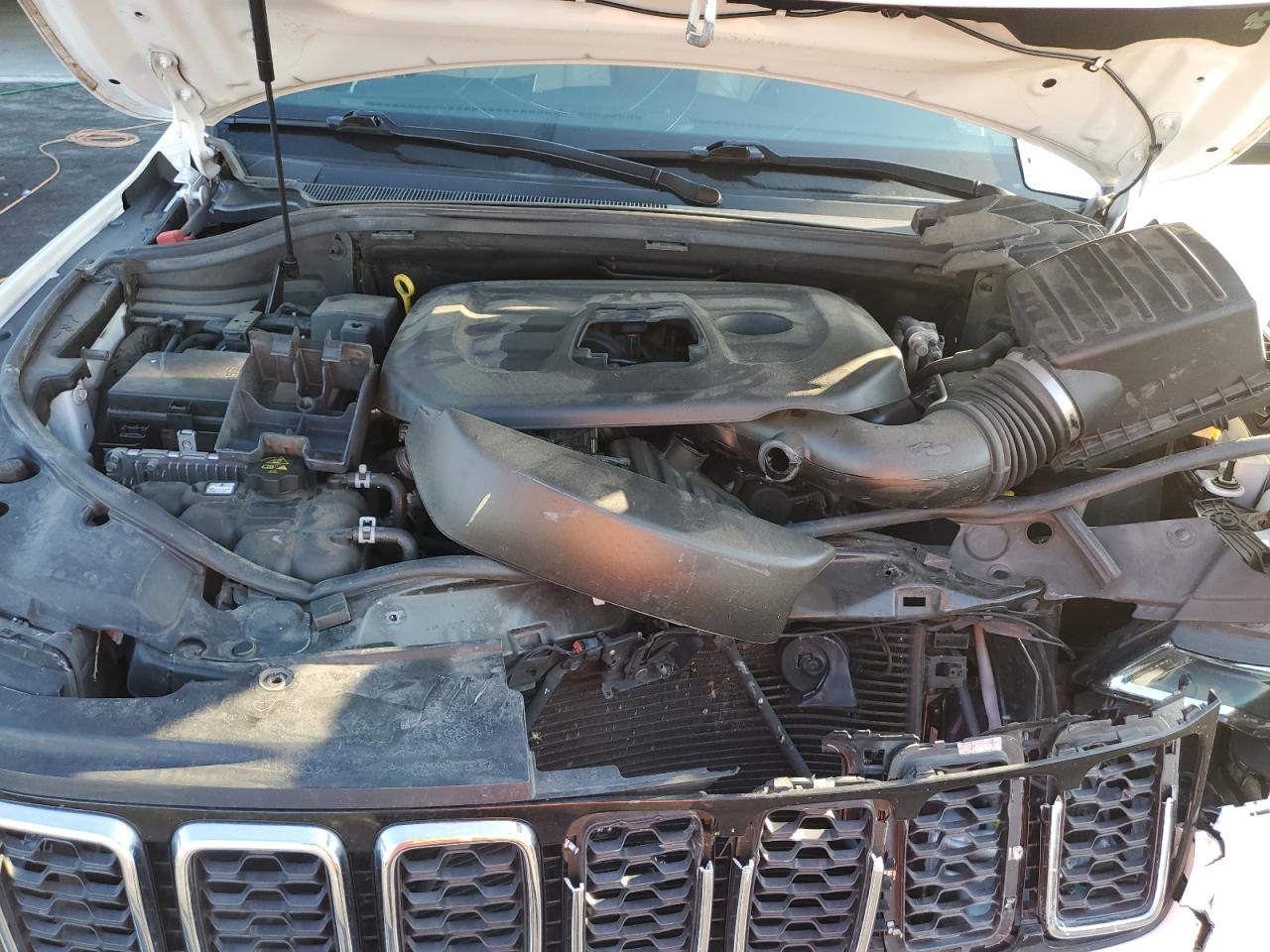 Jeep Grand Cherokee Limited Image 13