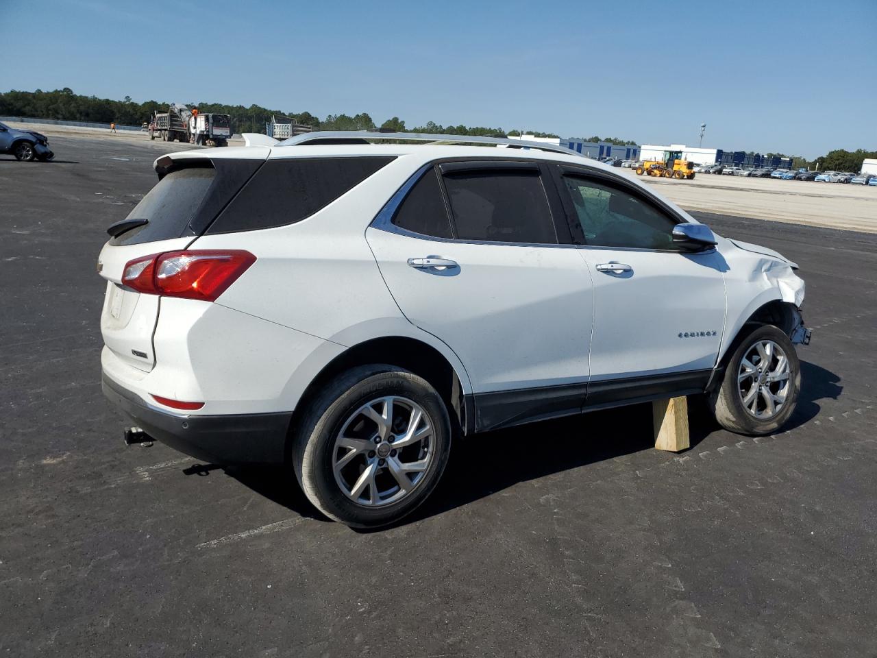 Chevrolet Equinox Premier Image 10