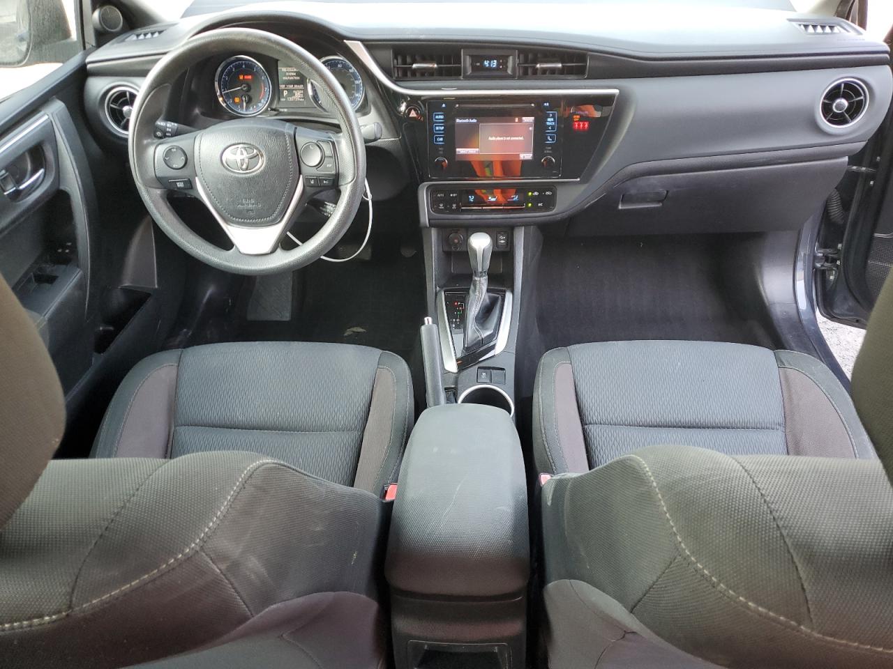 Toyota Corolla L Image 13