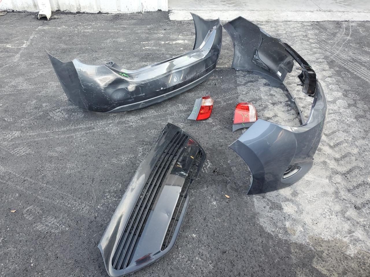 Toyota Corolla L Image 12