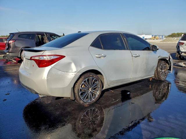 Toyota Corolla L Image 8