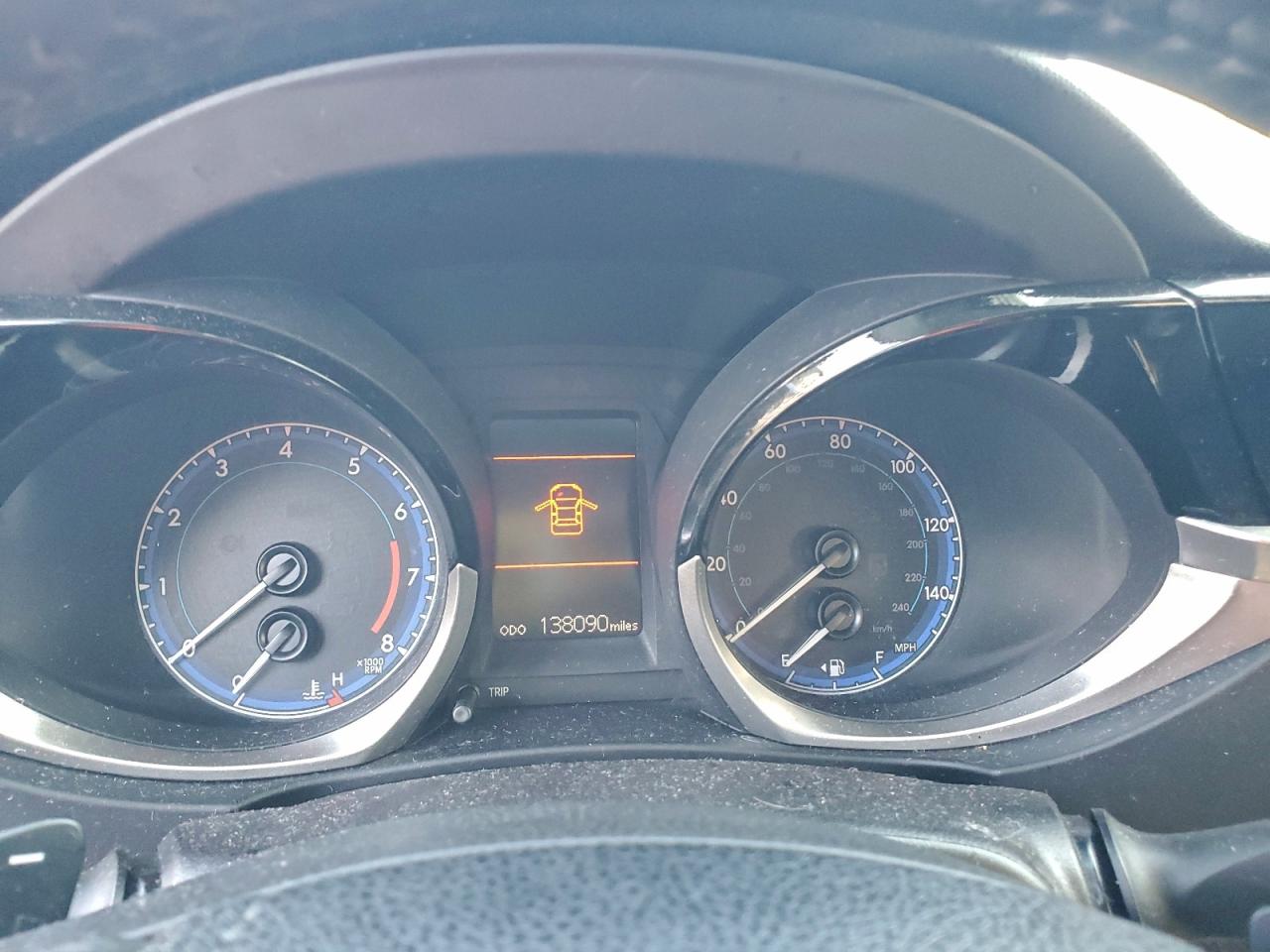 Toyota Corolla L Image 4