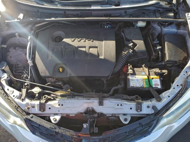 Toyota Corolla L Image 10