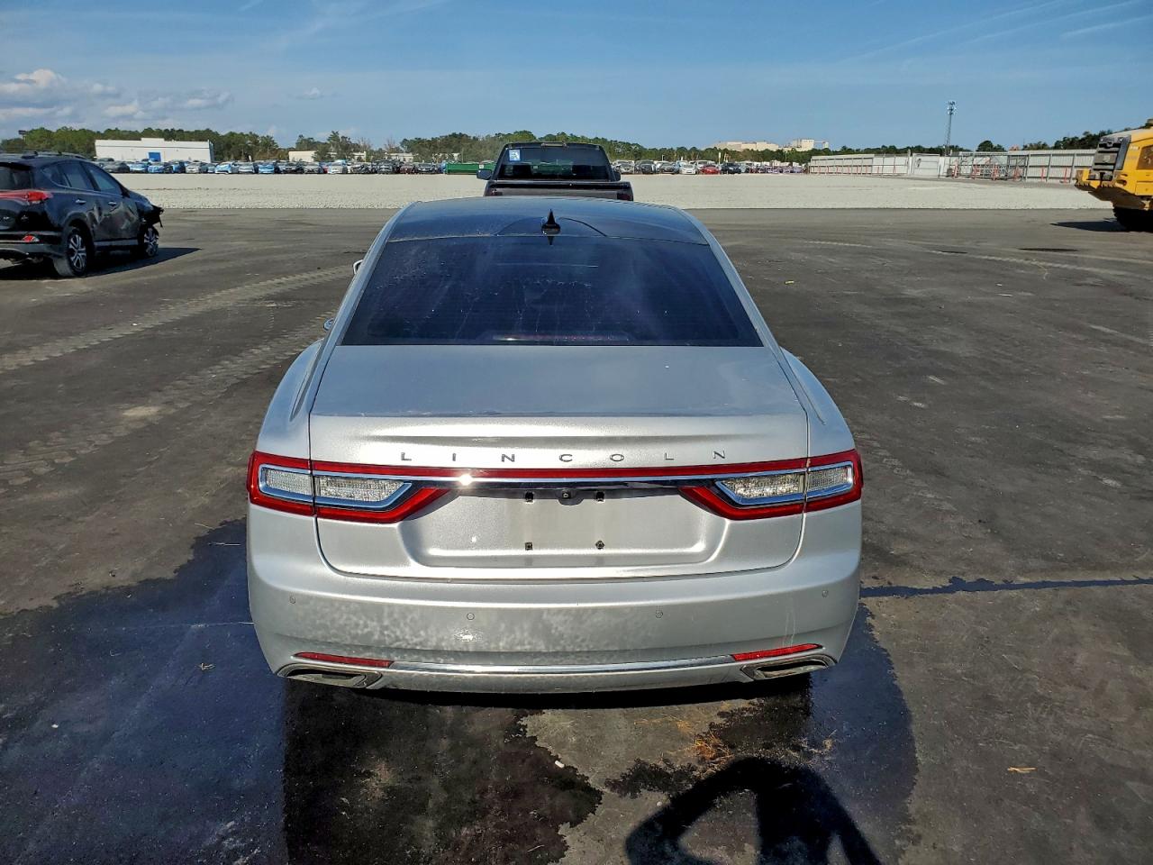 Lincoln Continental Select Image 11